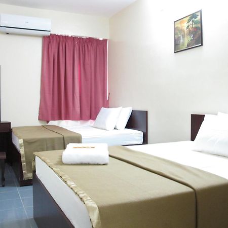Broadway Budget Hotel Джорджтаун Номер фото